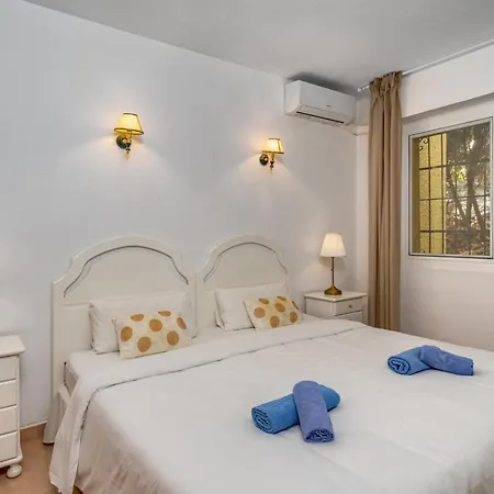 Banus Hills By Interhome